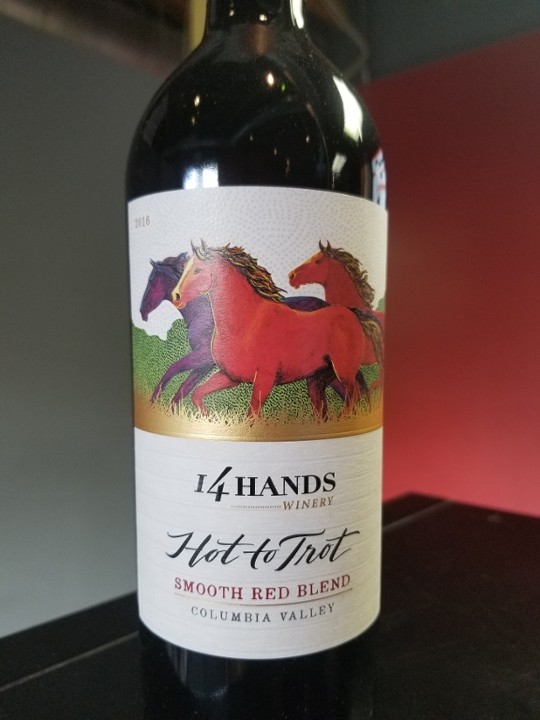 14 Hands Hot to Trot Red Blend Bottle