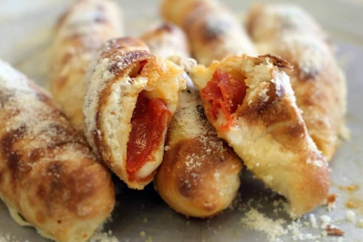 (12) Pepperoni Rolls