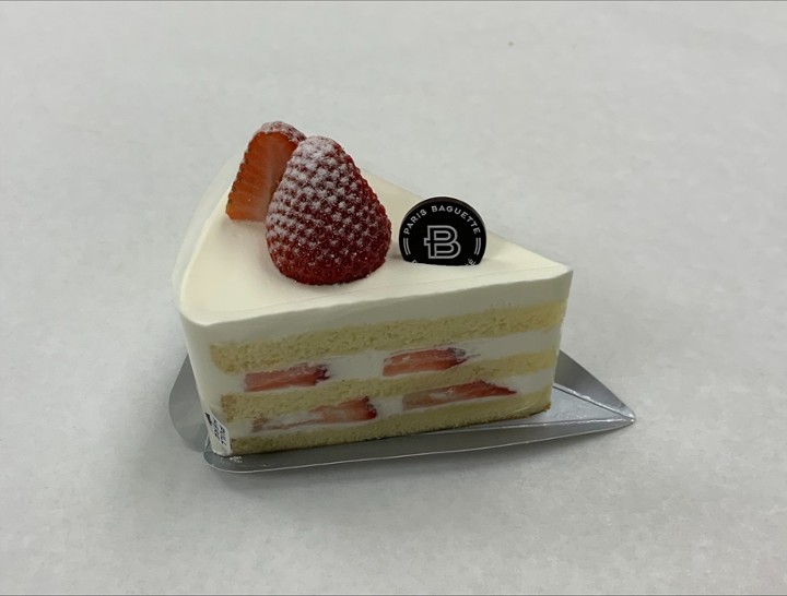 Strawberry Soft Cream Cake Slice