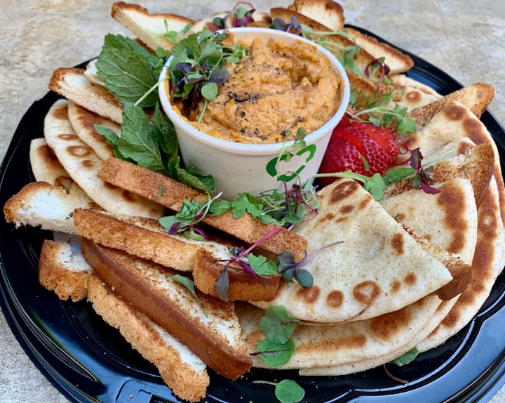 Hummus & Toasted Pita Platter