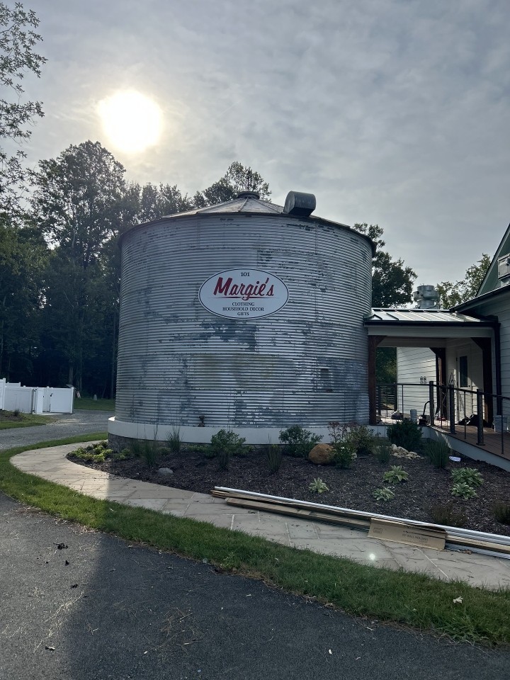 Margie's 5101 John Tyler Memorial Hwy