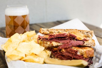 Breadsoda Bar, Deli and Billiards