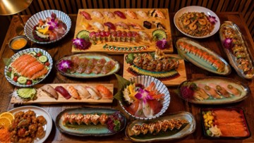 Yor Yak Sushi & Thai 2431 North Western Avenue