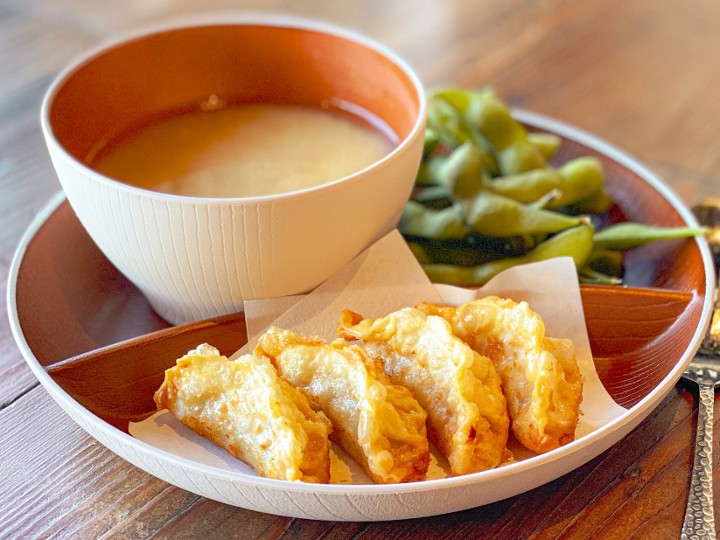 Kids/Chicken Gyoza (4pcs), Edamame, Miso Soup