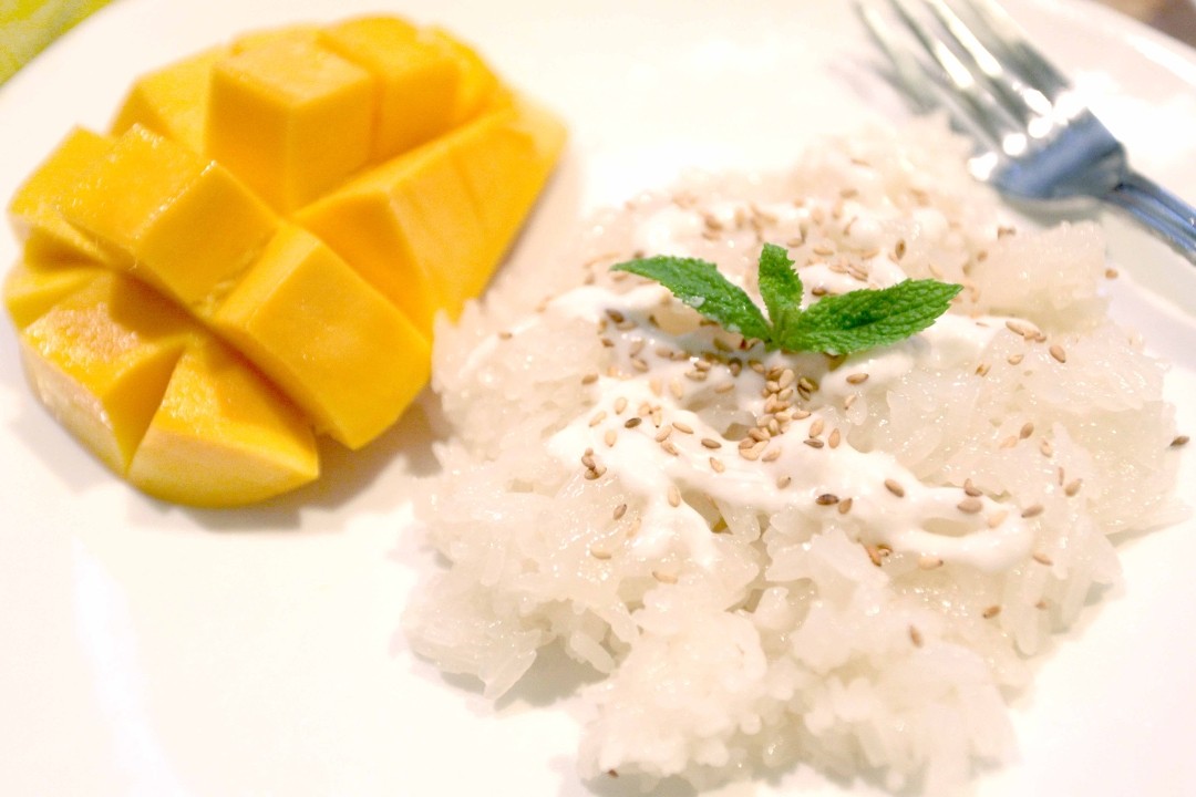 Mango & Sweetened Sticky Rice