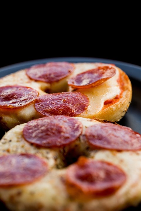 Pizza Bagel w/ Pepperoni