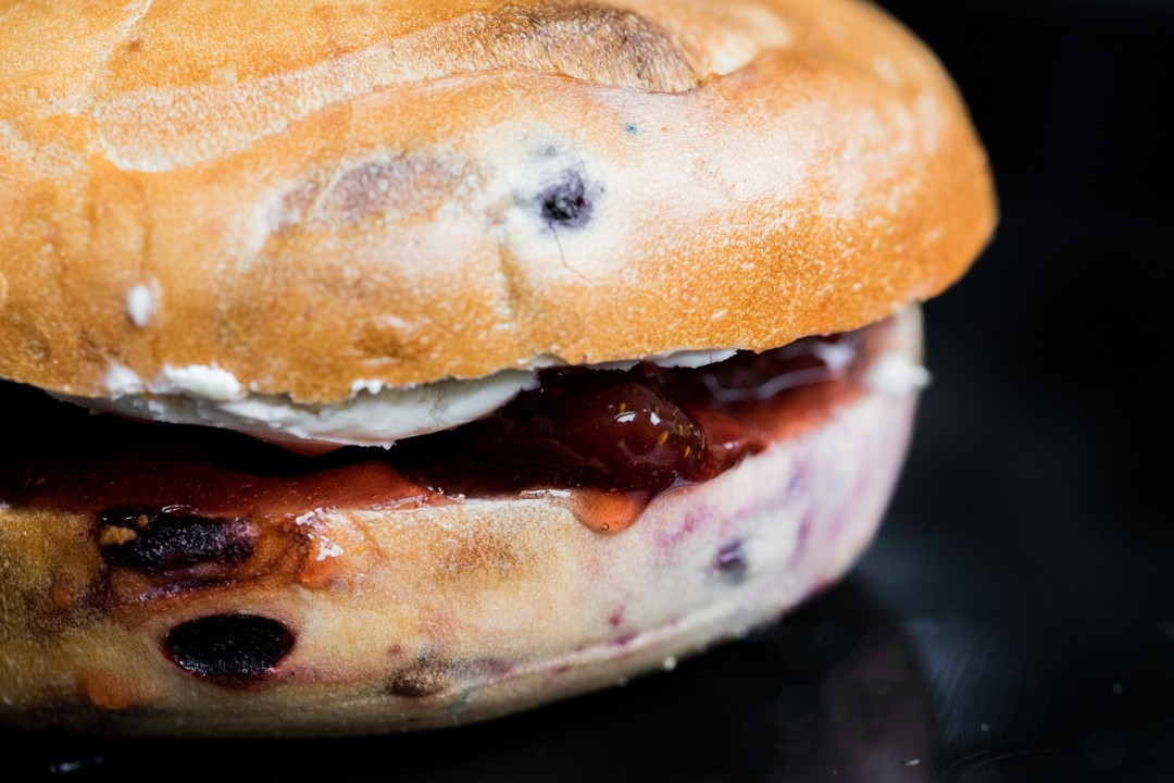 Bagel w/ Jelly