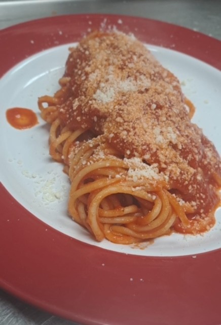 Pasta with marinara sauce