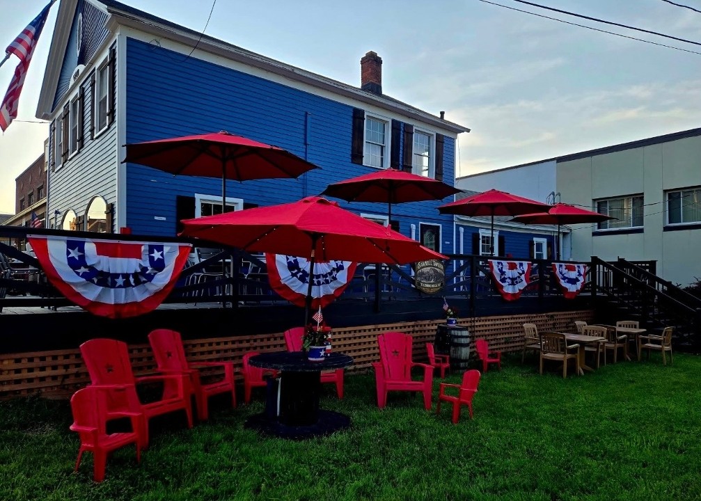 The Sawmill Tavern 133 Montcalm St