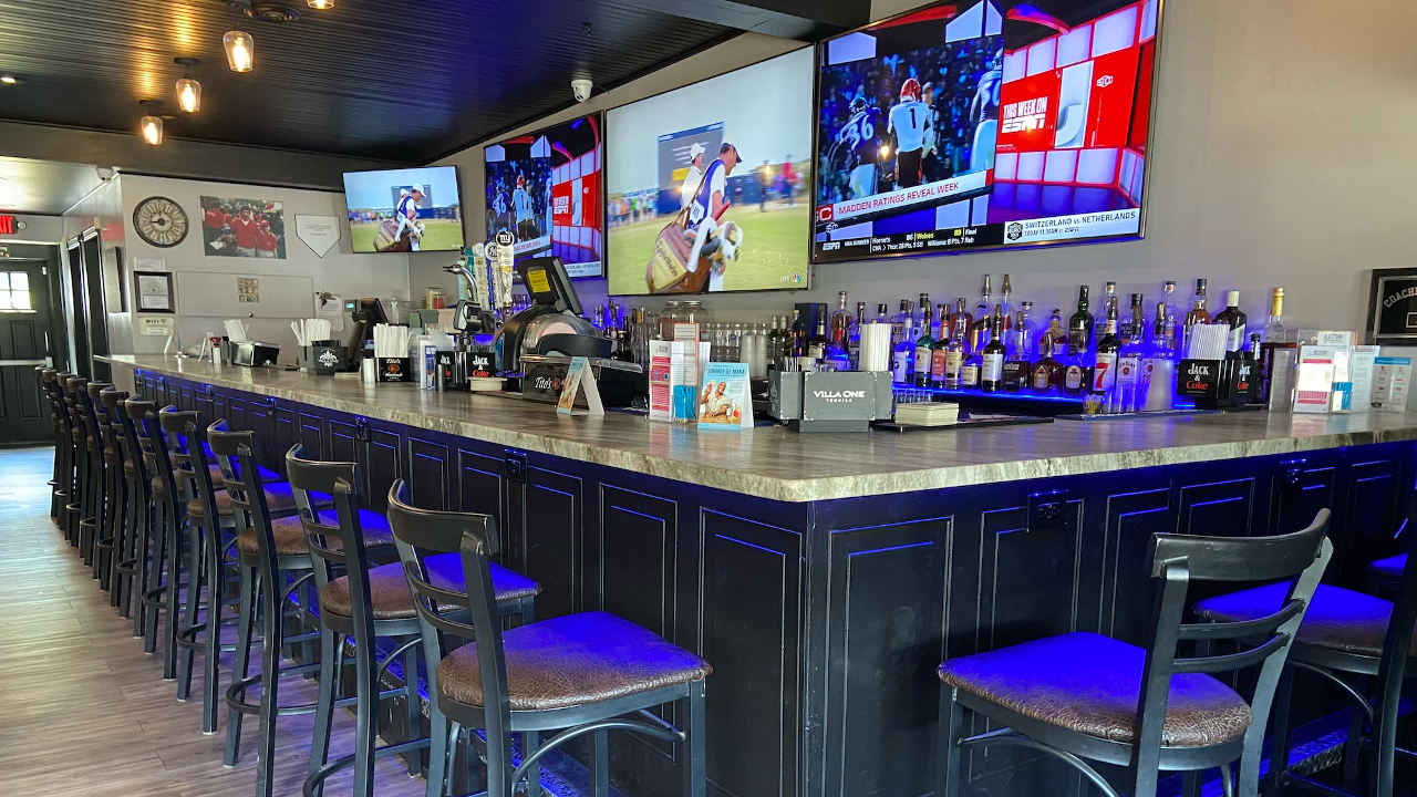 Rally Caps Sports Bar & Grill 203 Foxon Rd