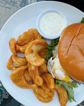Gander, an American Grill