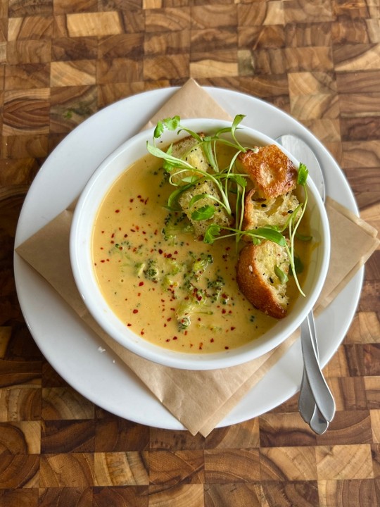 Broccoli Gouda Soup Cup