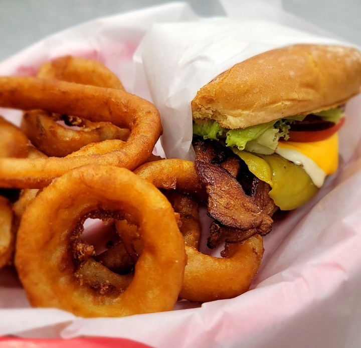 Bacon & Green Chili Cheeseburger