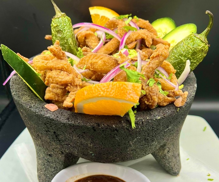 Molcajete Chicharrón de Pescado