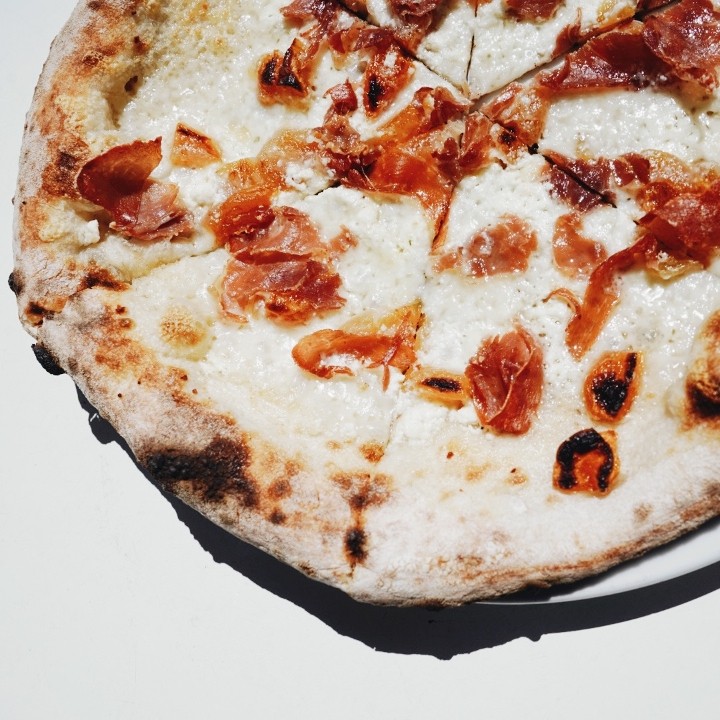 Prosciutto & Apricot Pizza