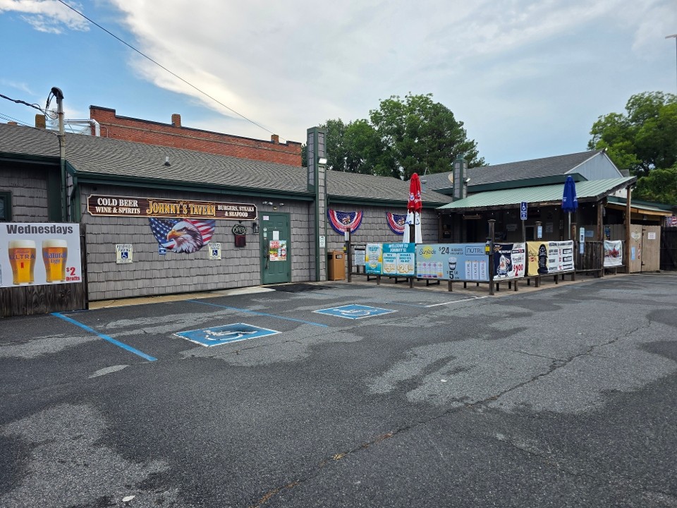 Johnny's Tavern - MD 39 E Main St