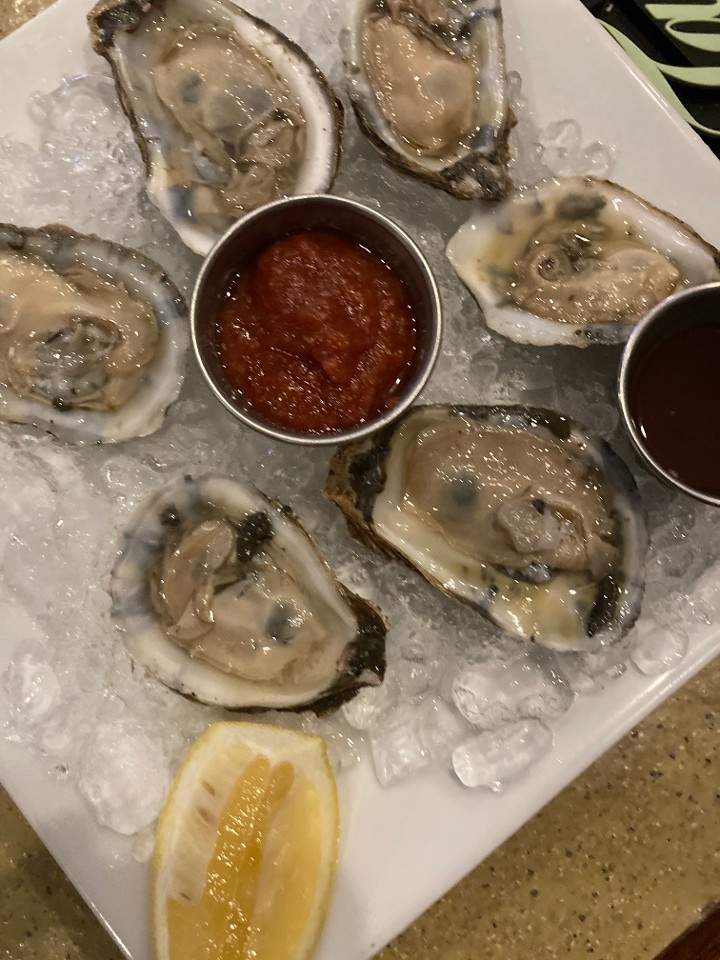 Oysters on Half Shell (6)