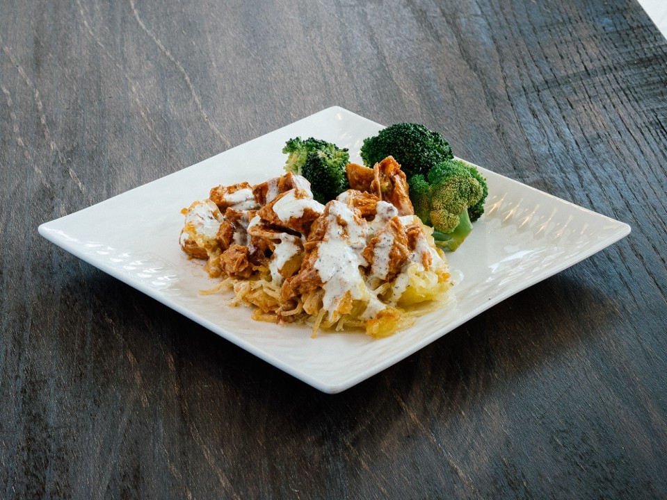 Buffalo Chicken over Spaghetti Squash w/Broccoli Regular