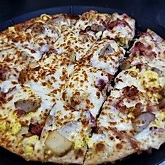 Hearty Country Pizza