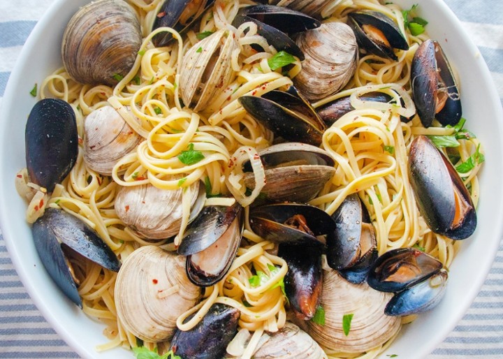Linguini W/ Clams & Mussels