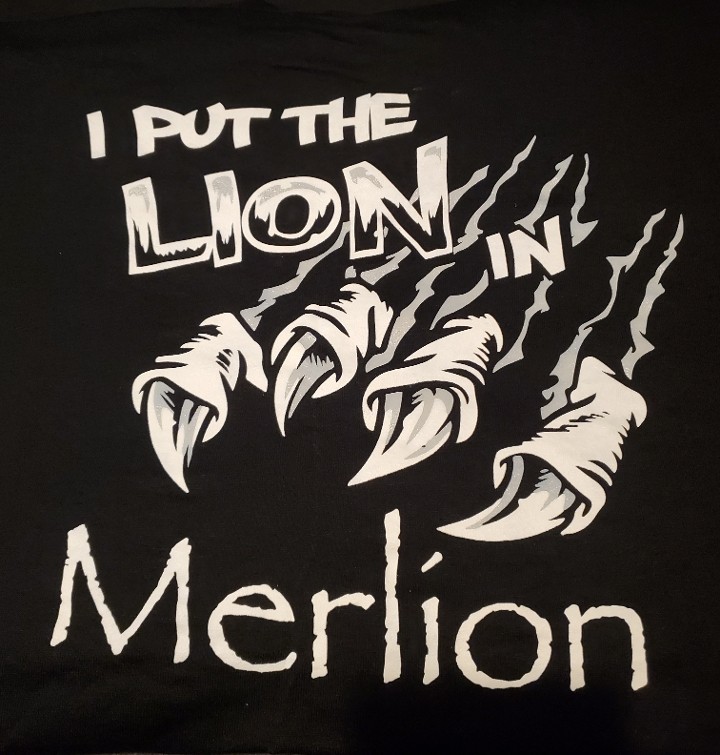 Large Men's "Lion In Merlion"