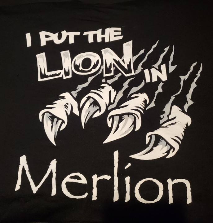 XL Men's "Lion In Merlion"