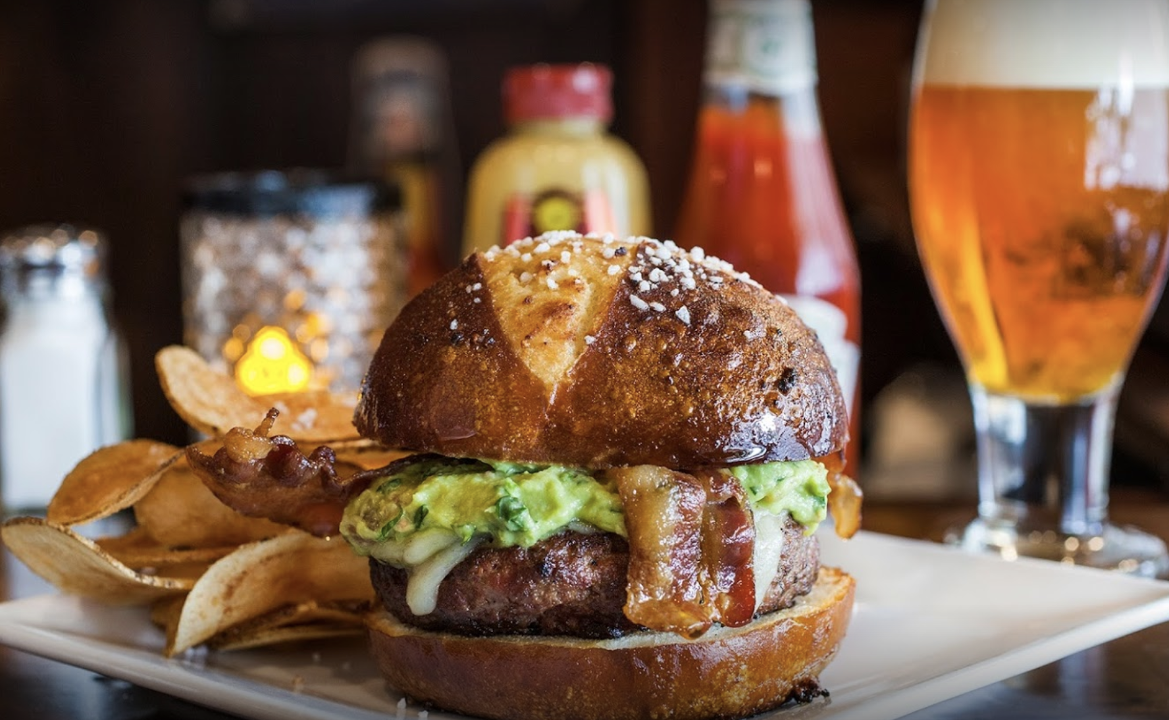 Cloverleaf Tavern