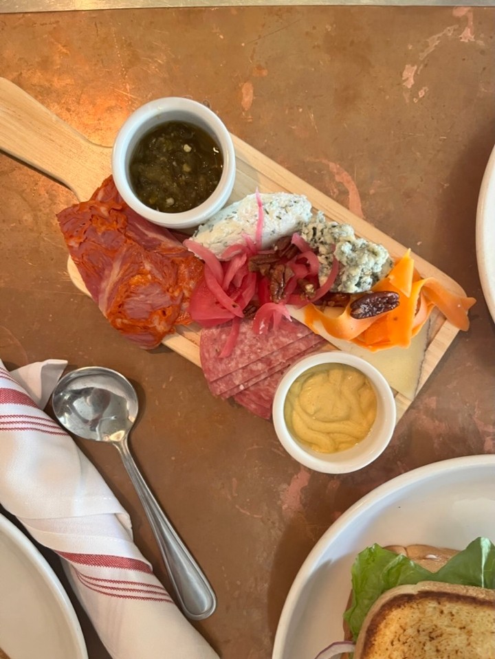 Farmacy Plate ( 2 meats, 2 cheeses)