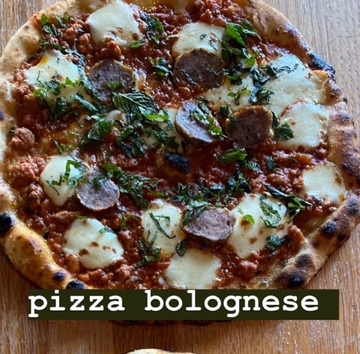 Pizza Bolognese
