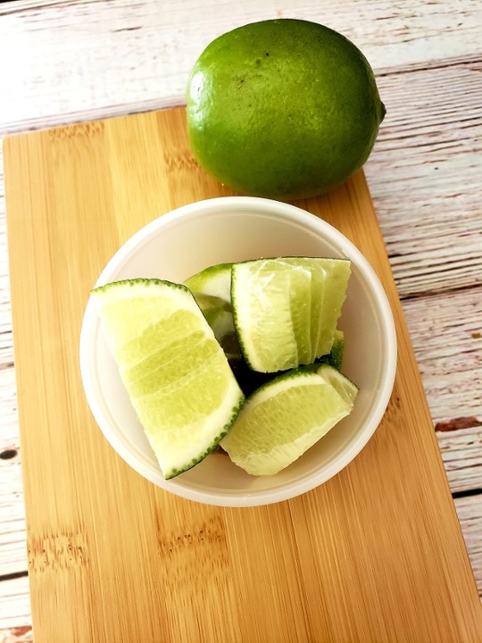 4 oz Fresh Cut Limes
