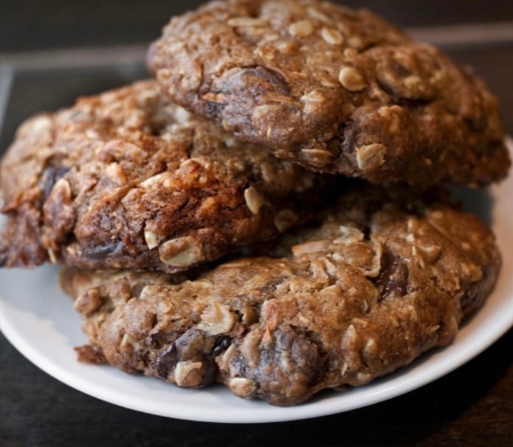 Large Chocolate Chip Cookie Ⓥ