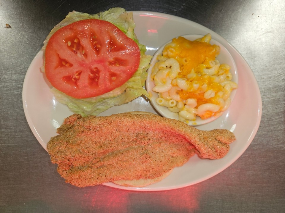 Catfish Sandwich With Lettuce And Tomato