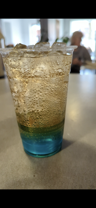 The Emerald Isle Energy Spritzer (20 oz only)