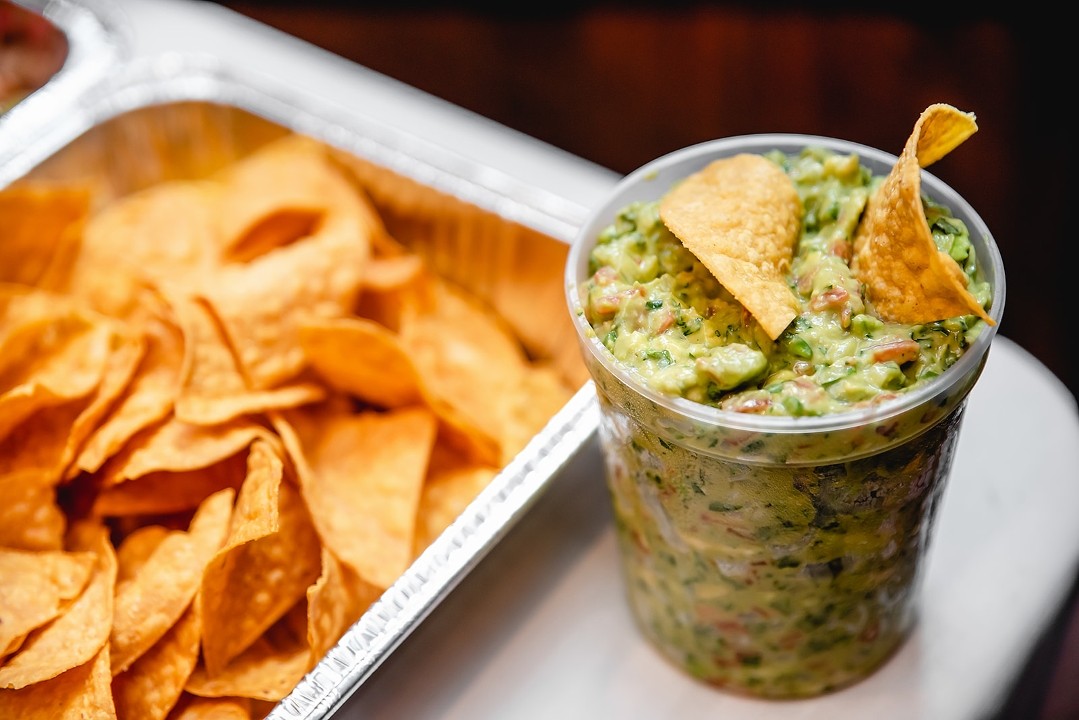 Catering Chips & Guacamole