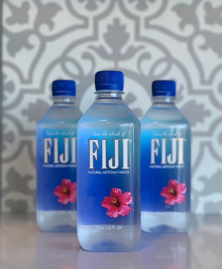 Fiji Water (500ml)