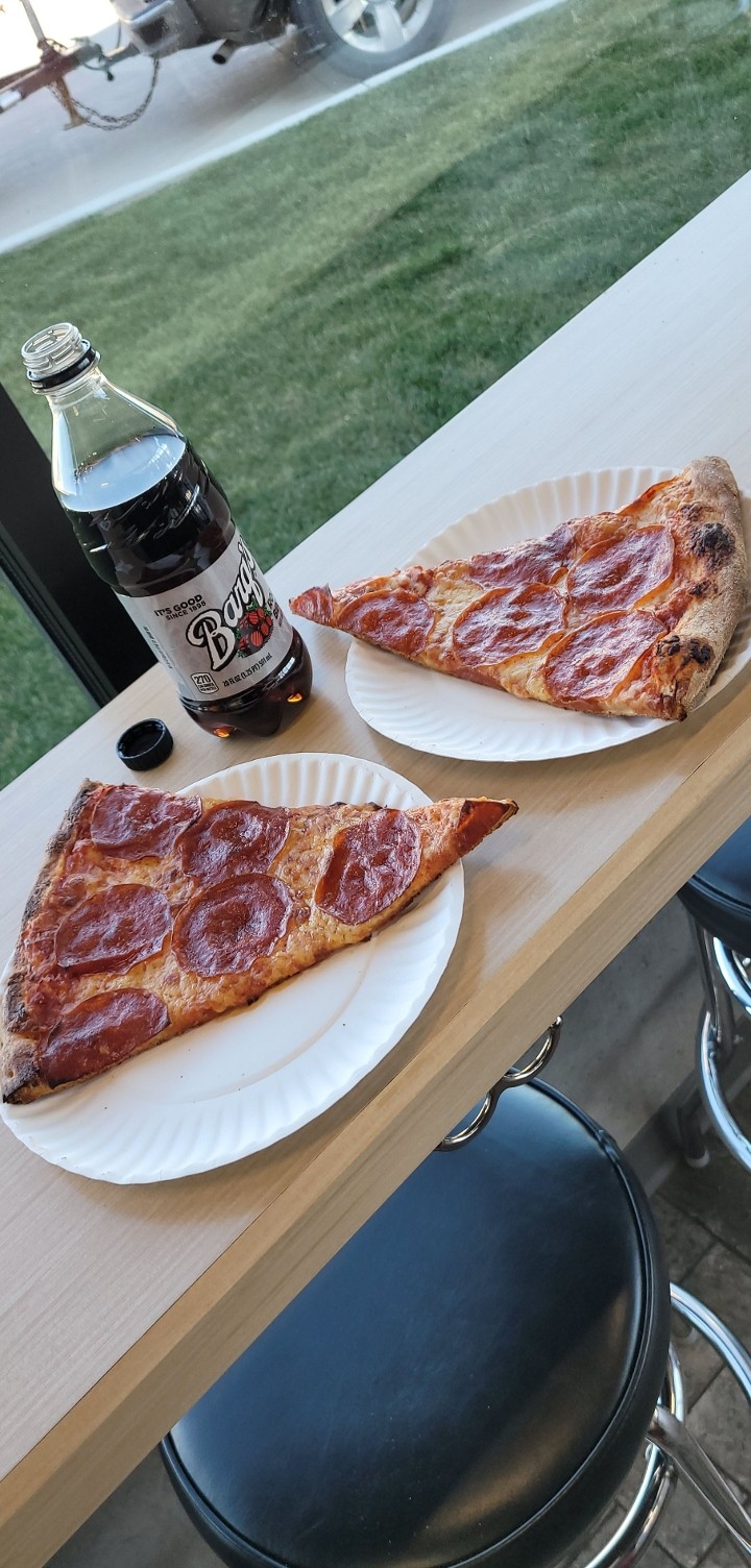 EVERYDAY: 2 slices/drink  11 - 1:30 ONLY