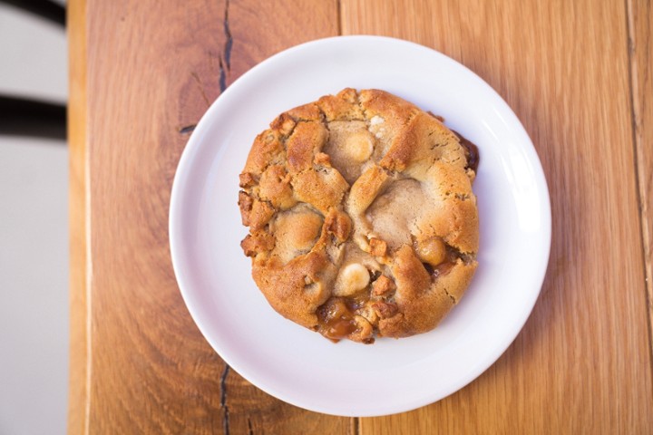 (Seasonal) Caramel Apple Cookie Premium.