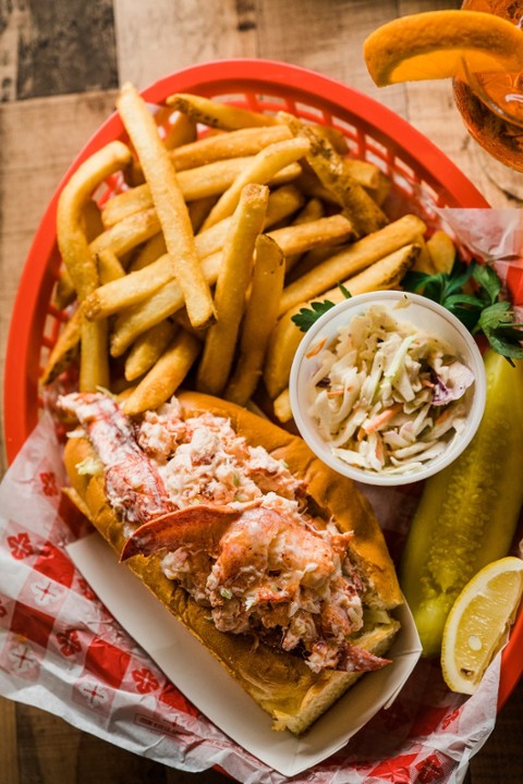 Traditional Lobster Roll TOGO
