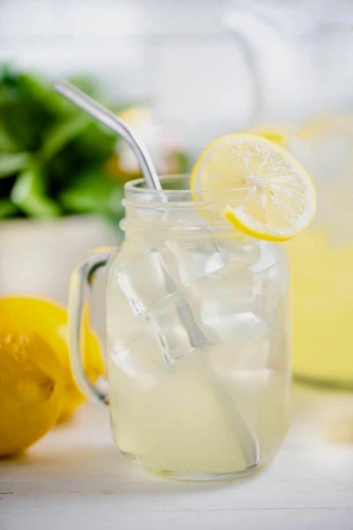 Fresh Lemonade 16oz.