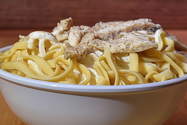 Fettuccine Alfredo Pasta