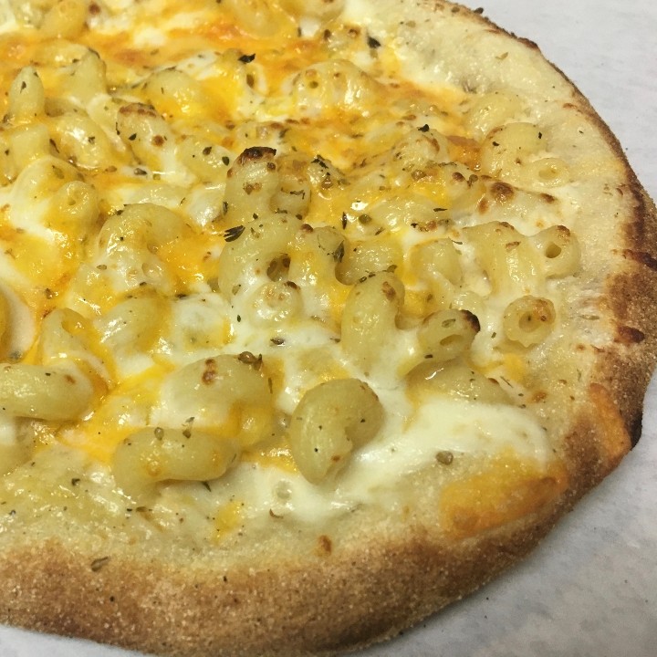 Mac and Cheese Pizza