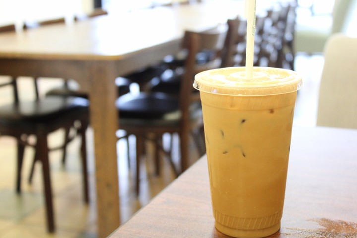 Iced Vanilla Latte 20oz