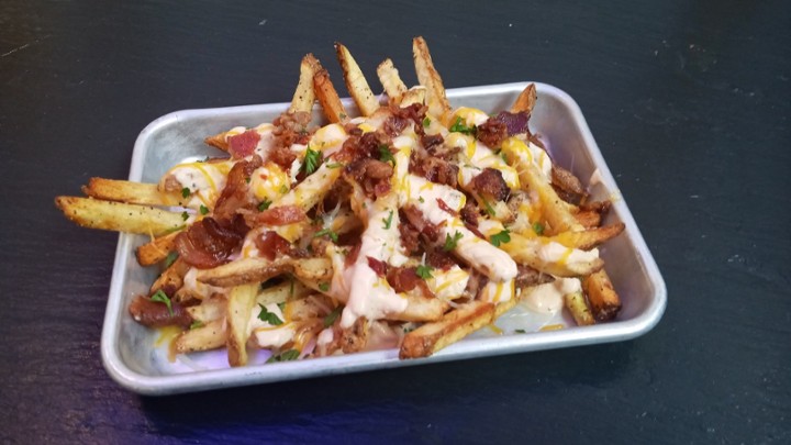 CHEESY BACON AMAZING FRIES