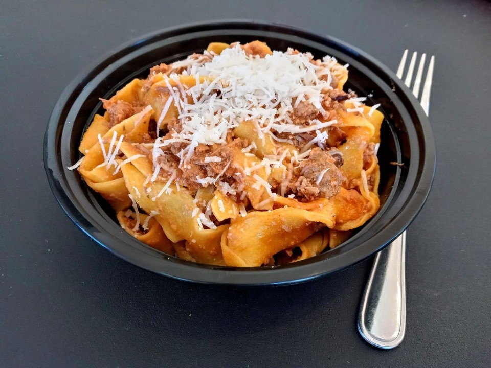 PASTA RAGÙ alla BOLOGNESE