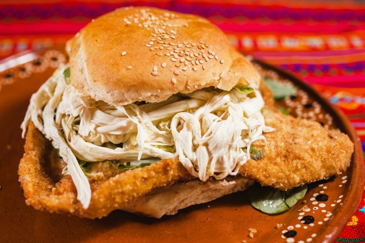 Cemita Milanesa Pollo