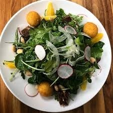 Chèvre Fig Salad