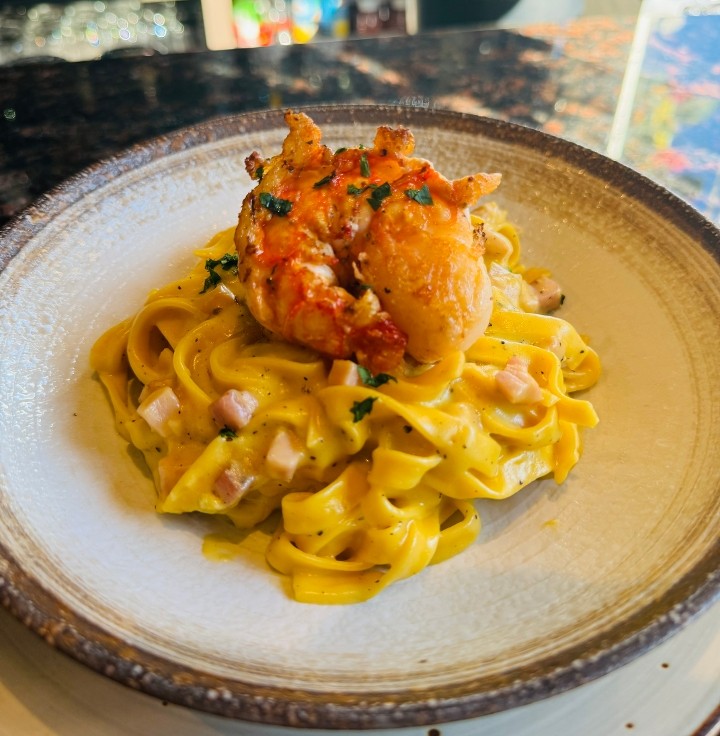 Uncle Peters Bar & Grill Warm Apple Tart