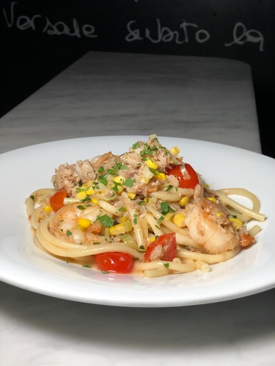 Family Linguine with Mussels