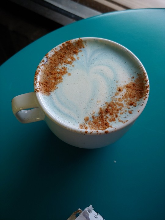 Blue Moon(butterfly pea flower latte)(caffeine free)