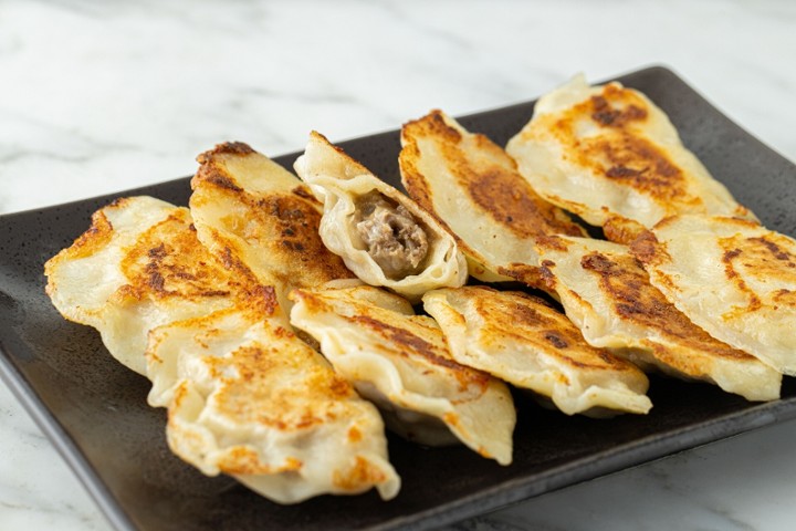 Pan Fried Pork (煎猪饺)